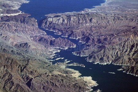 狭窄的海峡照片