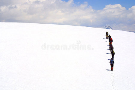 山顶登山队