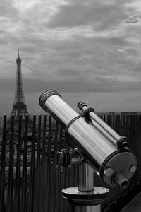 望远镜和埃菲尔铁塔