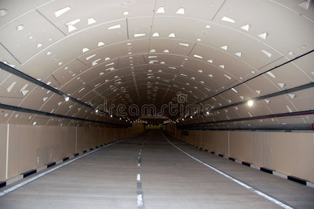 新建公路隧道照片