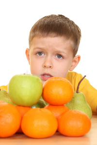 儿童和水果
