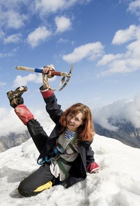 红发登山女