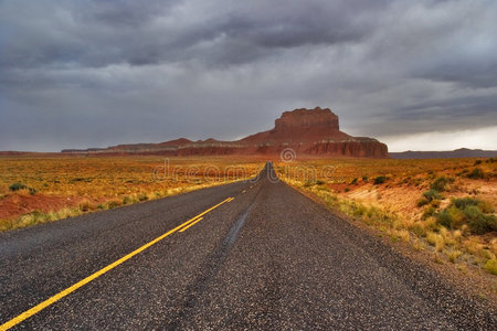 道路。