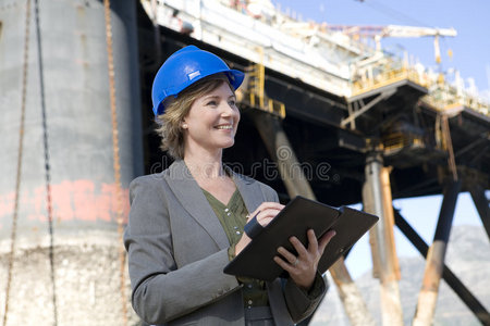 女石油平台工程师