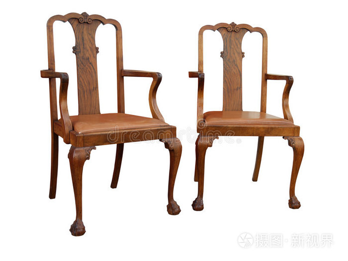 两把木制复古椅
