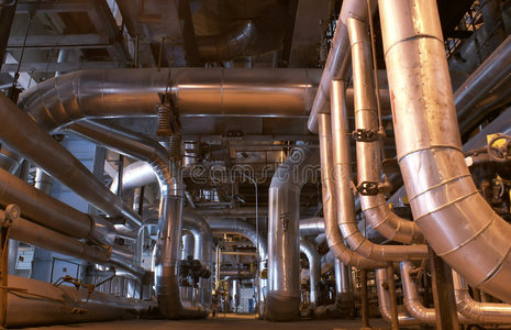 管道热水蒸汽的过程锅炉钢世界上的斜拉桥, 圣保罗巴西, 南美蒸汽朋克