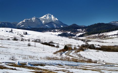 雪山雪乡图片