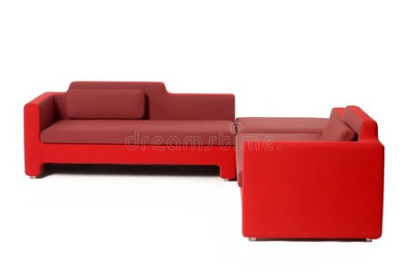 红色沙发和椅子
