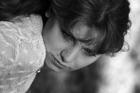 伤心小女孩伤心的小女孩照片