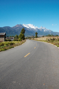 雪山之路