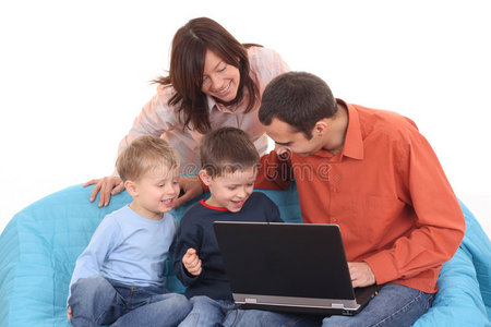 家庭使用笔记本电脑