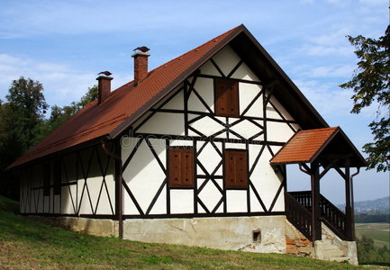 半木结构房屋