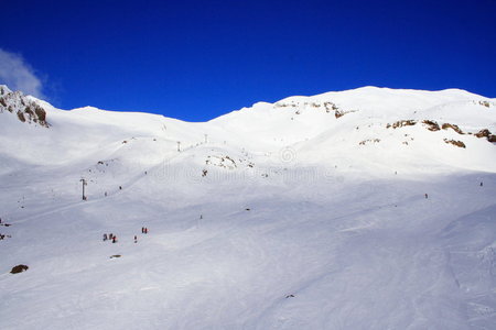 滑雪场和雪山图片