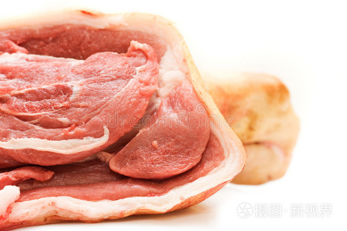 炸鸡生兔肉一块生皮骨头给狗吃骨头熏香肠骨鲜香肠挂活鱼贩手切金枪鱼