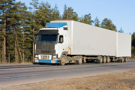 新的工作车白颜色的货车白车卡车cargoship 与上白框女人做买卖的商人