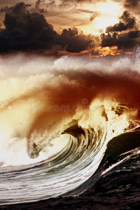 黑暗的浪潮照片