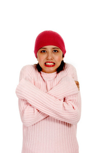 冻僵的人美丽的女孩坐在地板上,在雨中冻僵女孩在雨中冻僵,滴水冻僵的