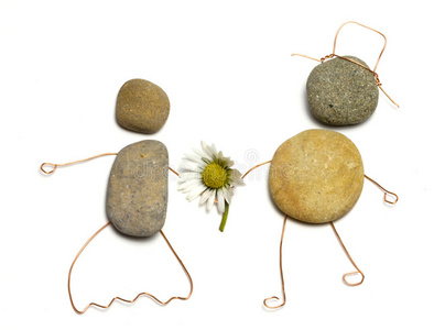 恋爱中的石头情侣照片