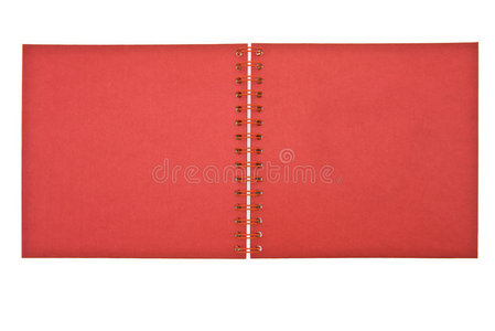 打开的红色笔记本的封面图片