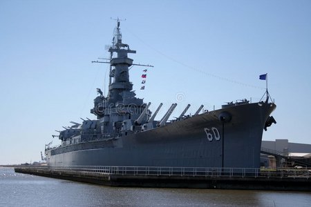 阿拉巴马号航空母舰照片