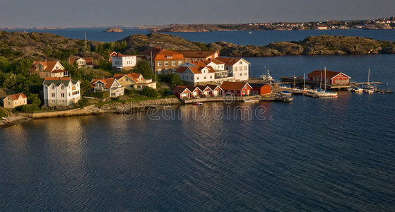 瑞典海边的小村庄照片