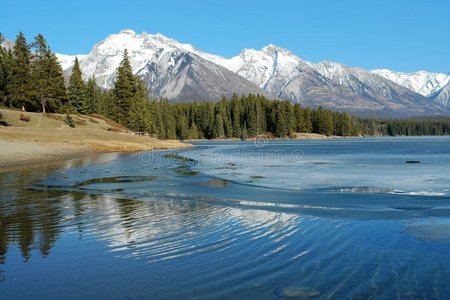 春山湖