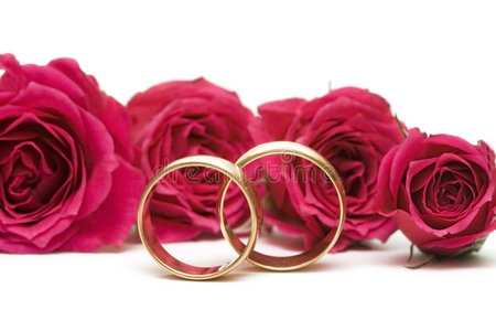 带花的结婚戒指