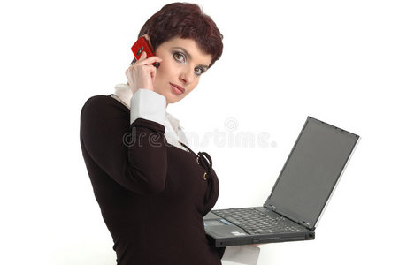 带笔记本电脑和手机的商务女性