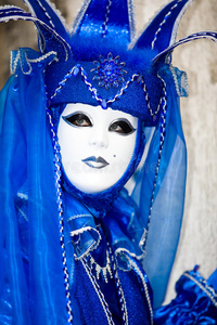 威尼斯狂欢节的蓝色服装