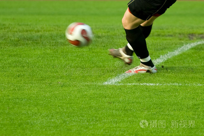 足球守门员踢皮球