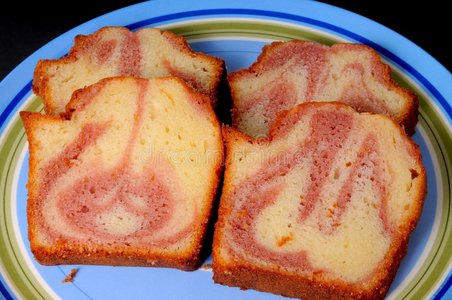 草莓甜面包