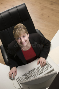 电脑女商人