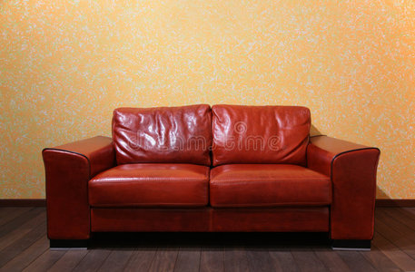 红色沙发图片
