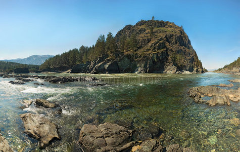 山里的河流