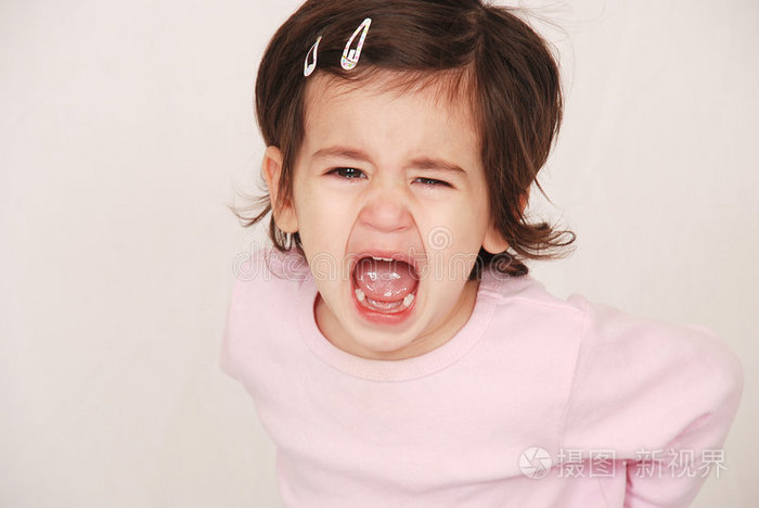 小孩发脾气