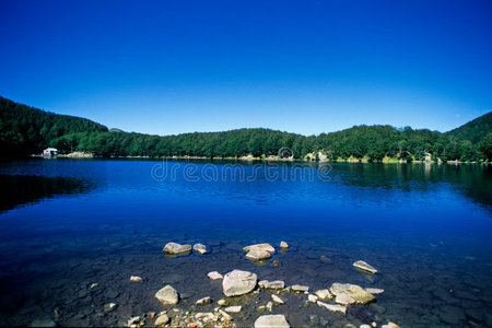 蓝湖水图片