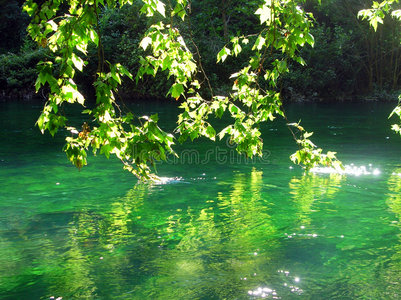 白内障湖绿湖照片