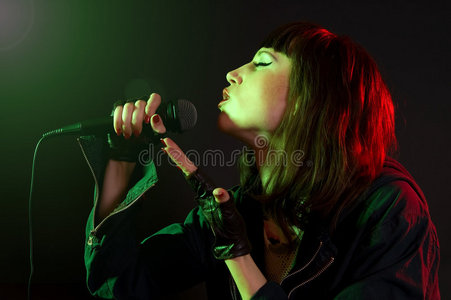 说唱歌曲年轻的明星照片