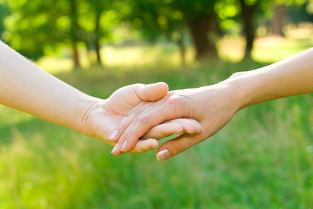 爱与友谊的概念-手照片