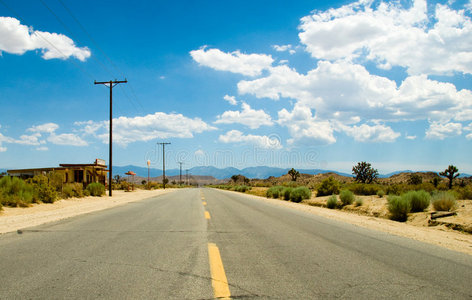 沙漠公路上的路边餐馆