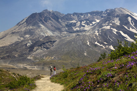 华盛顿圣海伦斯山国家公园徒步旅行