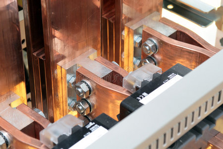 电力配电盘在一家废弃工厂电气配电盘配电线路-英国雷击与配电漂亮的