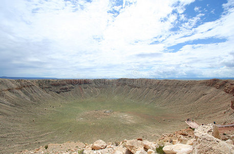陨石坑景观图片