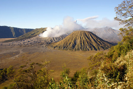 火山口的火山