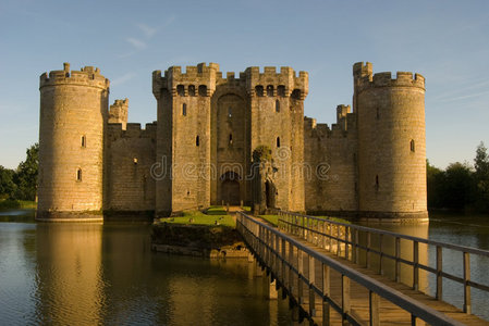 博迪姆城堡北入口吊桥照片