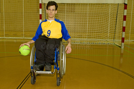 残疾人轮椅运动图片
