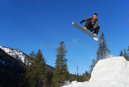 跳高滑雪板运动员