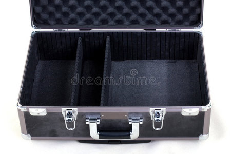 心脏在打开箱子图片