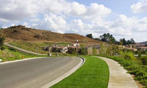 山坡上的路