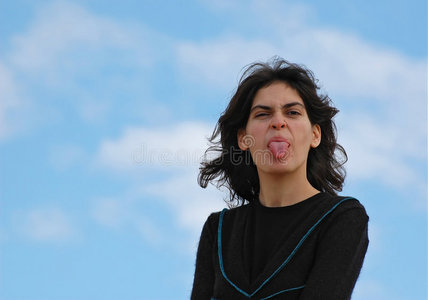 舌头伸出来照片